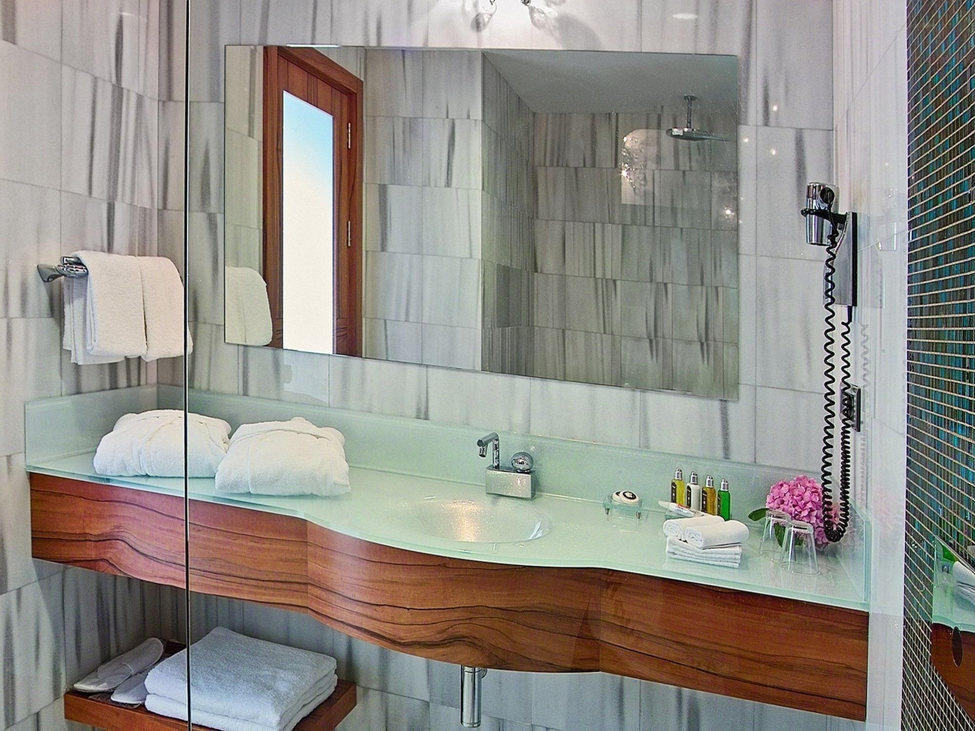 Biz Cevahir Sultanahmet Готель 4*