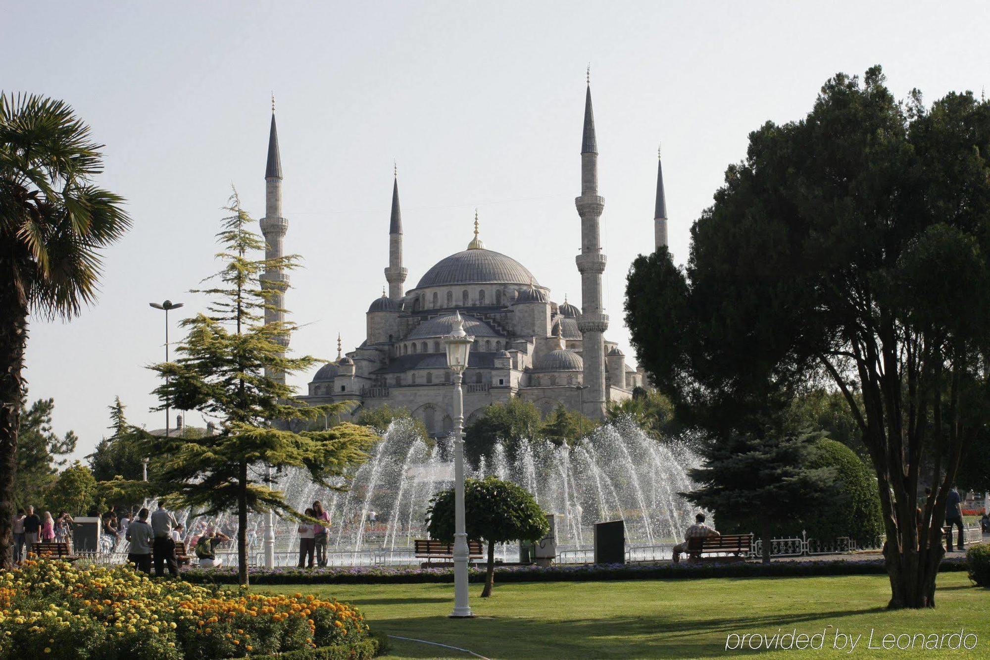 Готель Biz Cevahir Sultanahmet 4*